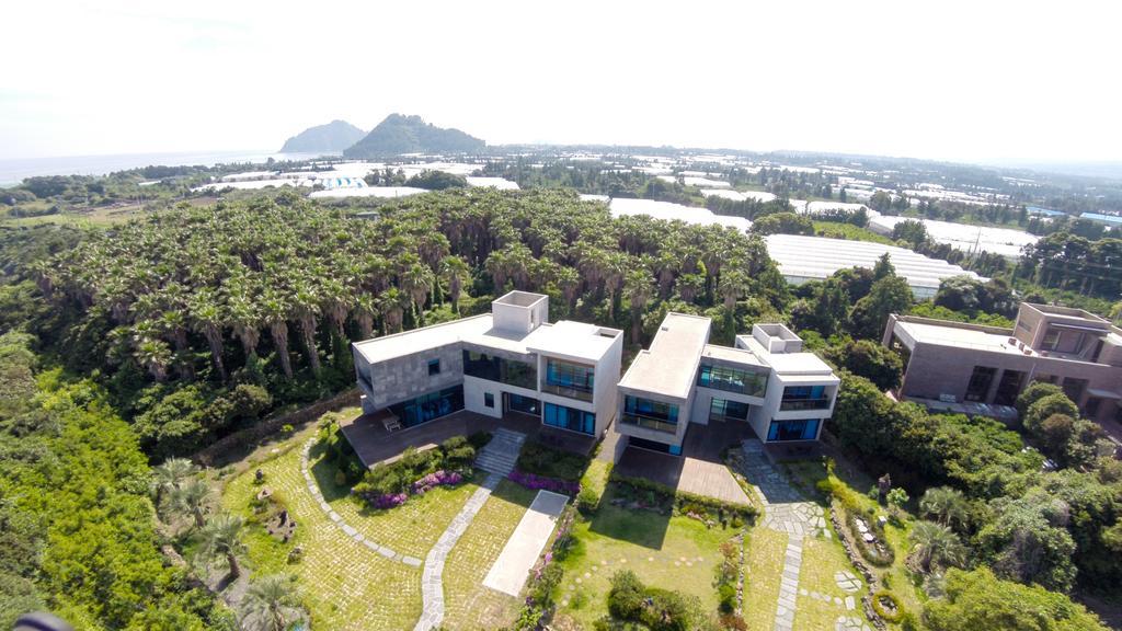 Cobeach Familiar Pension Seogwipo Ngoại thất bức ảnh