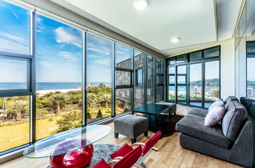 Cobeach Familiar Pension Seogwipo Ngoại thất bức ảnh
