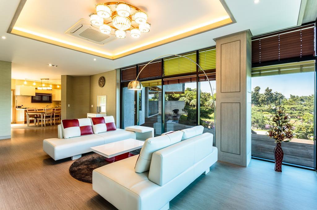 Cobeach Familiar Pension Seogwipo Ngoại thất bức ảnh